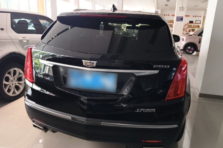 Used Cadillac XT5 2018 25T Luxury Model Rear