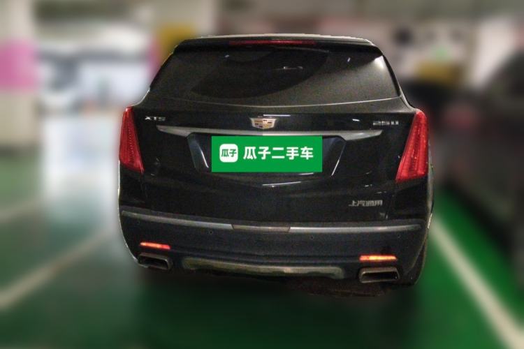 Used Cadillac XT5 2018 25T Luxury Model Rear