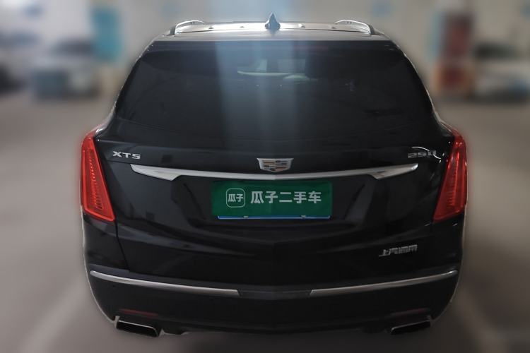 Used Cadillac XT5 2018 25T Luxury Model Rear