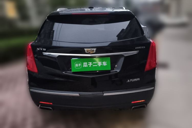 Used Cadillac XT5 2018 25T Luxury Model Rear