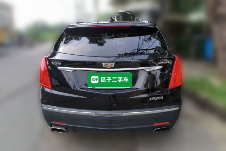 Used Cadillac XT5 2018 25T Luxury Model Rear