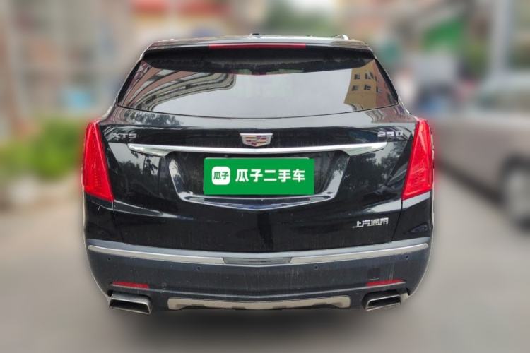 Used Cadillac XT5 2018 25T Luxury Model Rear