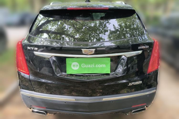 Used Cadillac XT5 2018 25T Luxury Model Rear