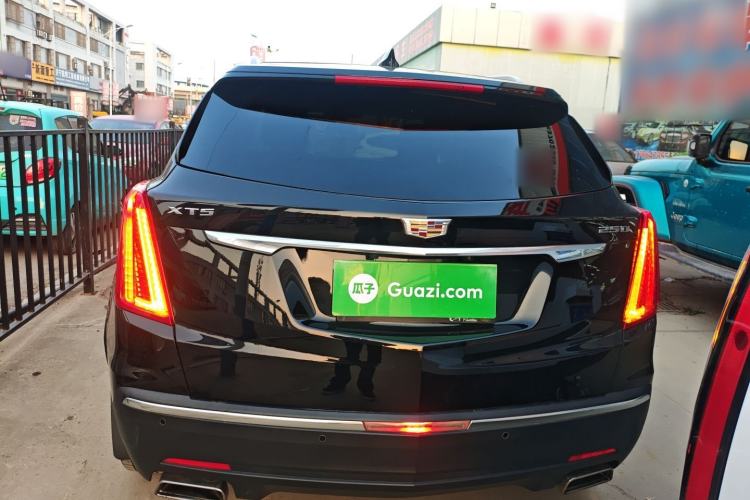 Used Cadillac XT5 2018 25T Luxury Model Rear