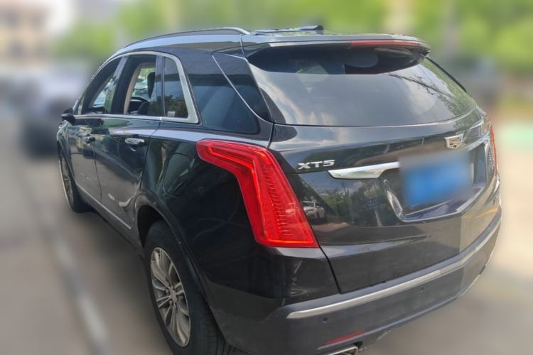 Used Cadillac XT5 2018 25T Luxury Model Rear Left 45 Deg
