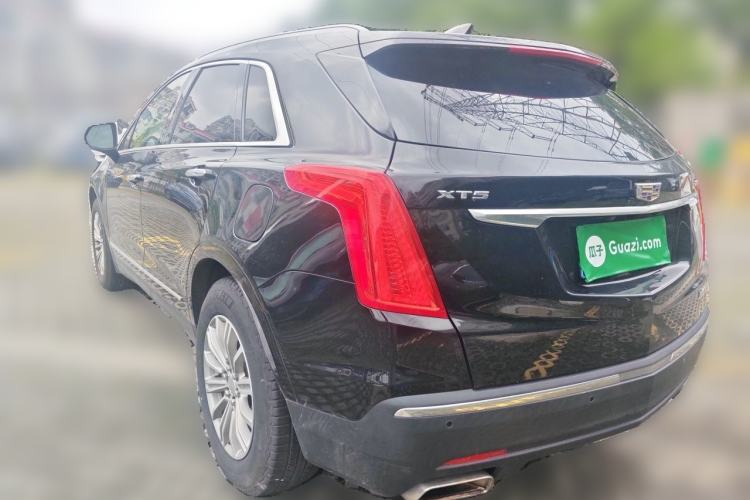 Used Cadillac XT5 2018 25T Luxury Model Rear Left 45 Deg
