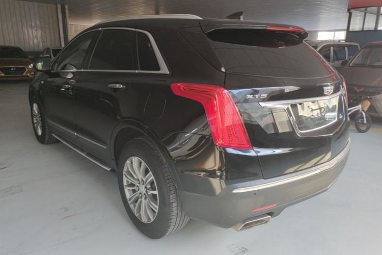 Used Cadillac XT5 2018 25T Luxury Model Rear Left 45 Deg