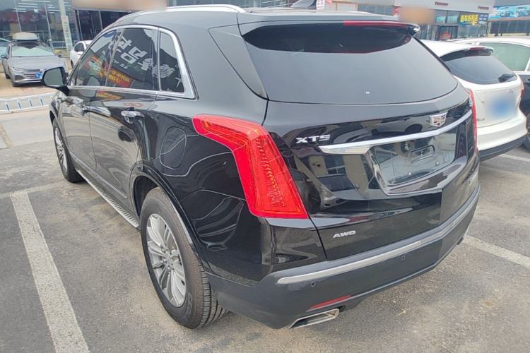 Used Cadillac XT5 2018 28T Four-Wheel Drive Luxury Model Rear Left 45 Deg
