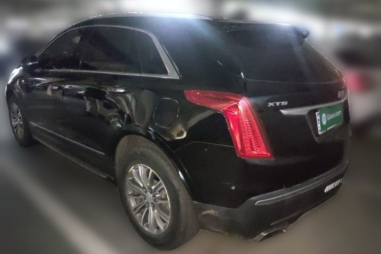 Used Cadillac XT5 2018 25T Luxury Model Rear Left 45 Deg