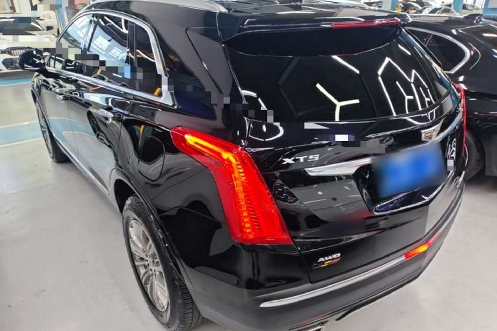 Used Cadillac XT5 2018 28T Four-Wheel Drive Luxury Model Rear Left 45 Deg