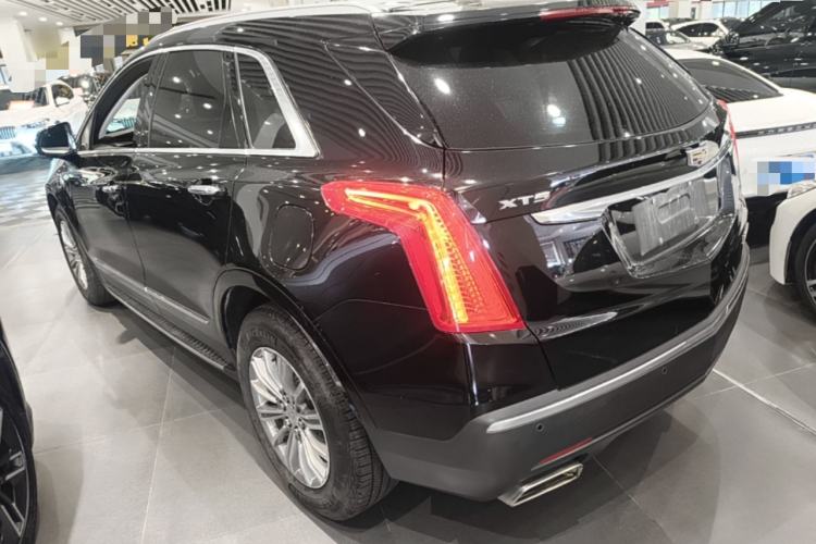 Used Cadillac XT5 2018 25T Luxury Model Rear Left 45 Deg