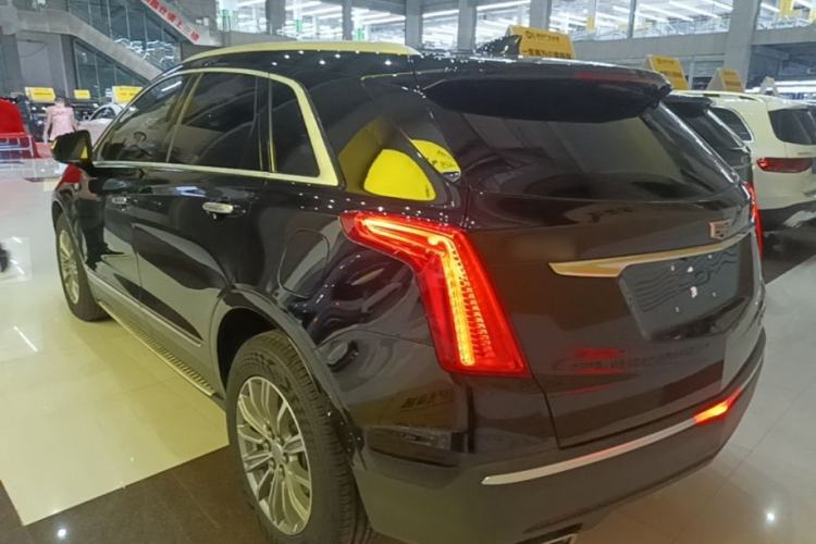 Used Cadillac XT5 2018 25T Luxury Model Rear Left 45 Deg