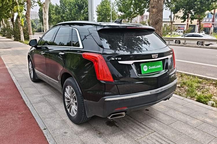 Used Cadillac XT5 2018 25T Luxury Model Rear Left 45 Deg
