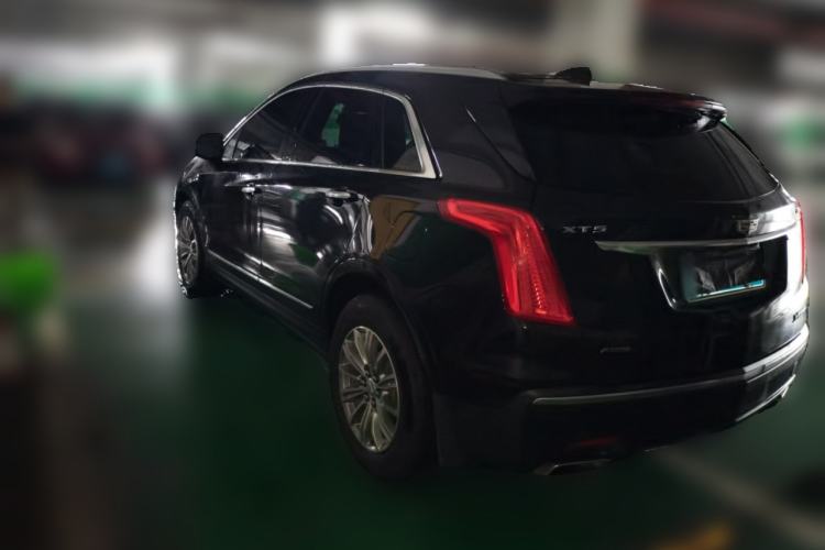 Used Cadillac XT5 2018 25T Luxury Model Rear Left 45 Deg