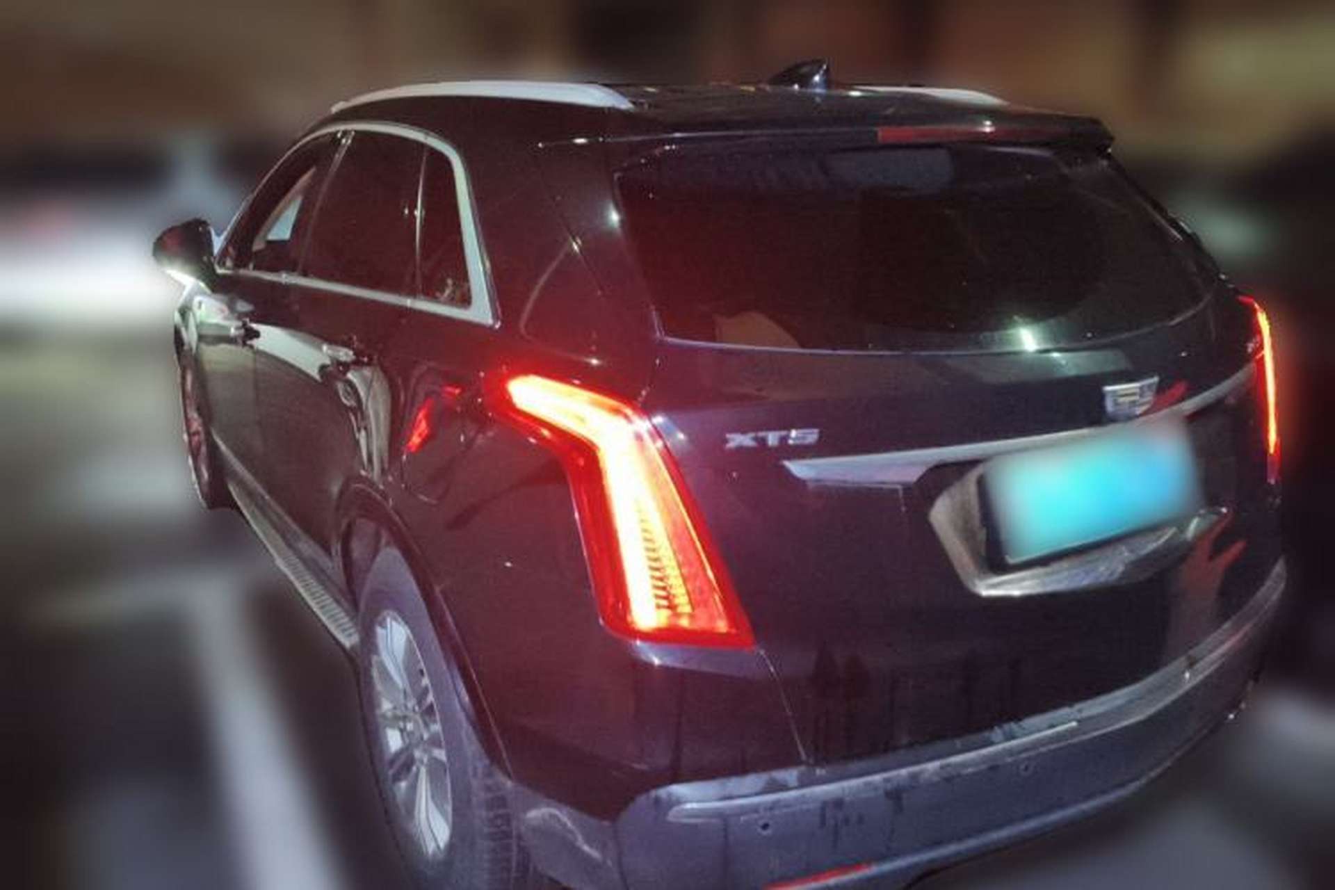 Used Cadillac XT5 2018 25T Luxury Model Rear Left 45 Deg