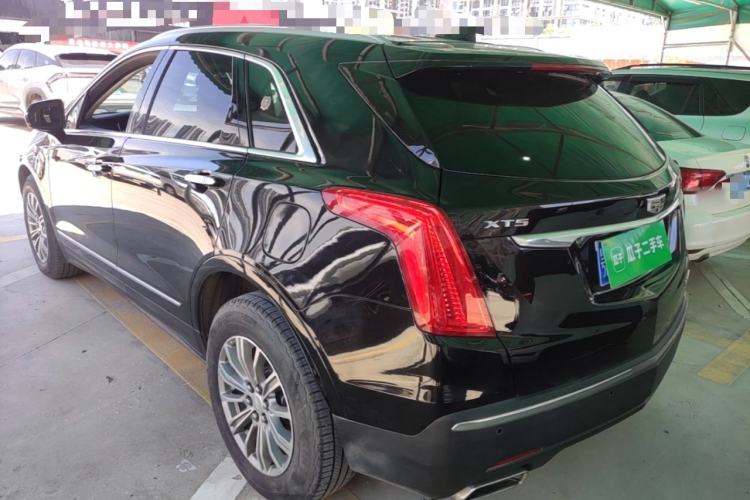 Used Cadillac XT5 2018 25T Luxury Model Rear Left 45 Deg
