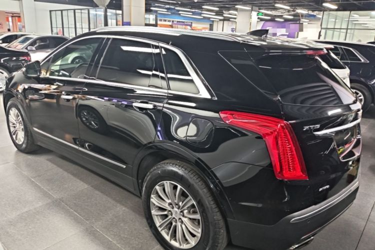Used Cadillac XT5 2018 28T Four-Wheel Drive Luxury Model Rear Left 45 Deg