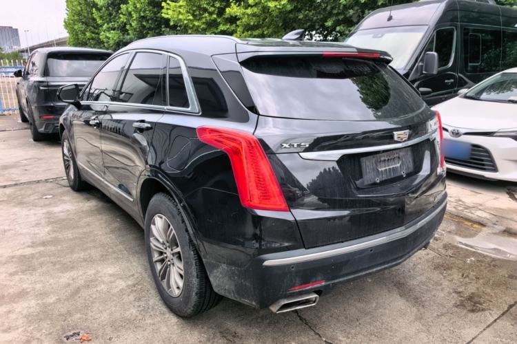 Used Cadillac XT5 2018 25T Luxury Model Rear Left 45 Deg
