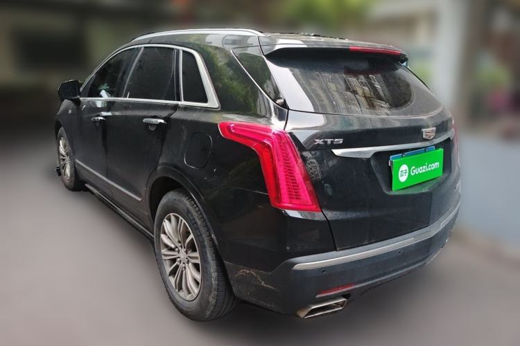 Used Cadillac XT5 2018 25T Luxury Model Rear Left 45 Deg
