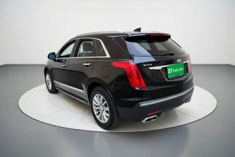 Used Cadillac XT5 2018 25T Luxury Model Rear Left 45 Deg