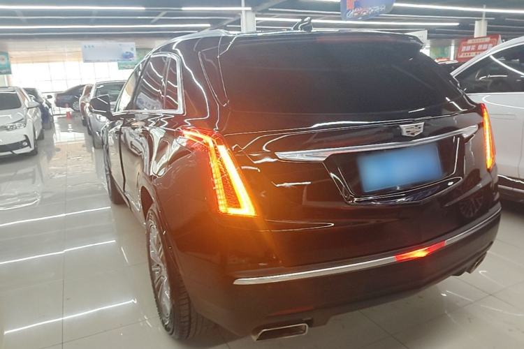 Used Cadillac XT5 2018 25T Luxury Model Rear Left 45 Deg