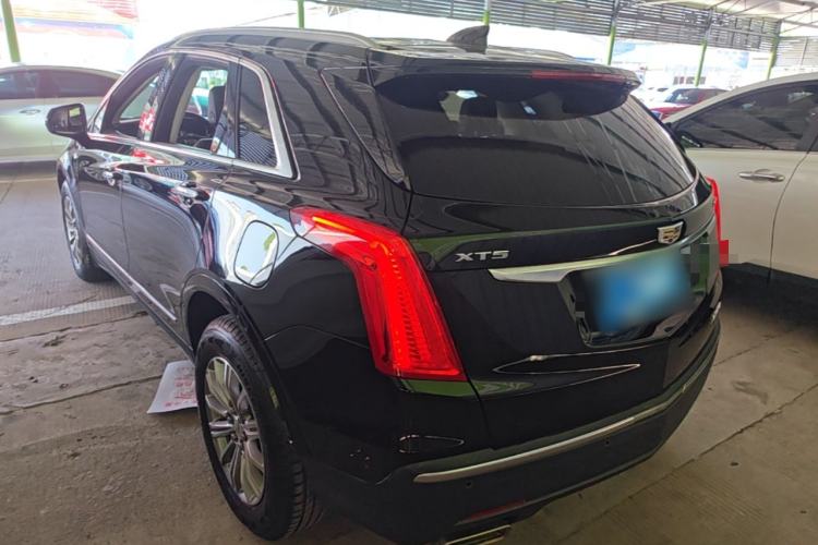 Used Cadillac XT5 2018 25T Luxury Model Rear Left 45 Deg