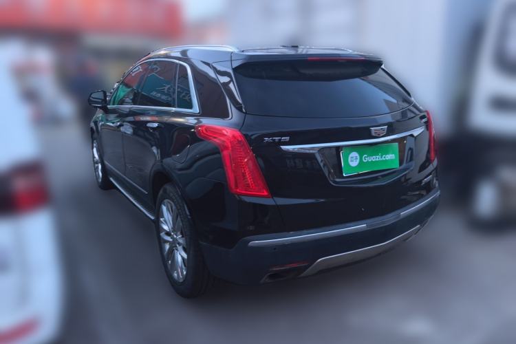 Used Cadillac XT5 2018 28E 4x4 Platinum Edition Rear Left 45 Deg