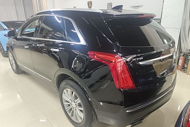 Used Cadillac XT5 2018 25T Luxury Model Rear Left 45 Deg