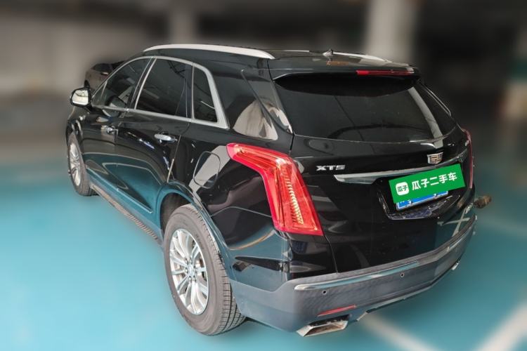 Used Cadillac XT5 2018 25T Luxury Model Rear Left 45 Deg