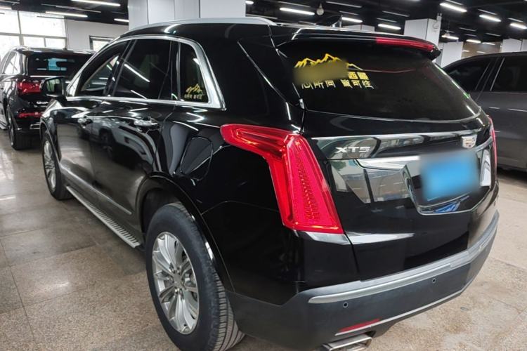 Used Cadillac XT5 2018 25T Luxury Model Rear Left 45 Deg