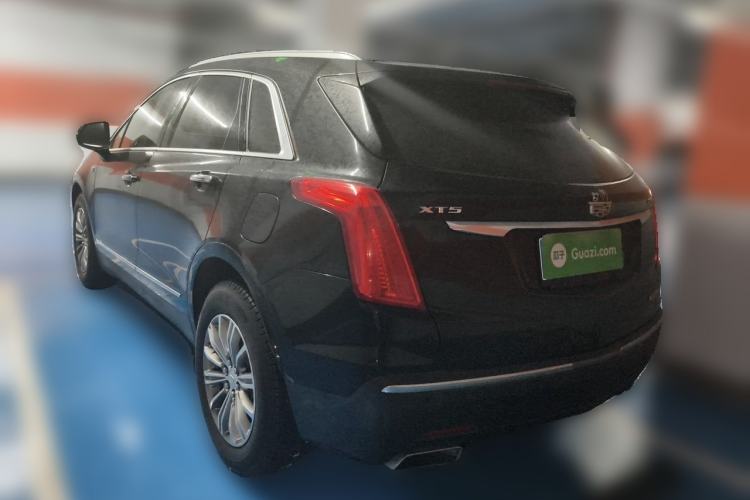 Used Cadillac XT5 2018 25T Luxury Model Rear Left 45 Deg