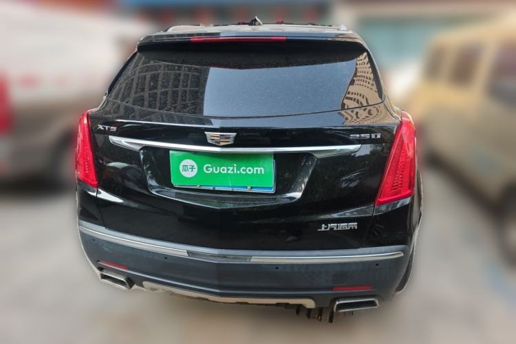 Used Cadillac XT5 2018 25T Luxury Model Rear