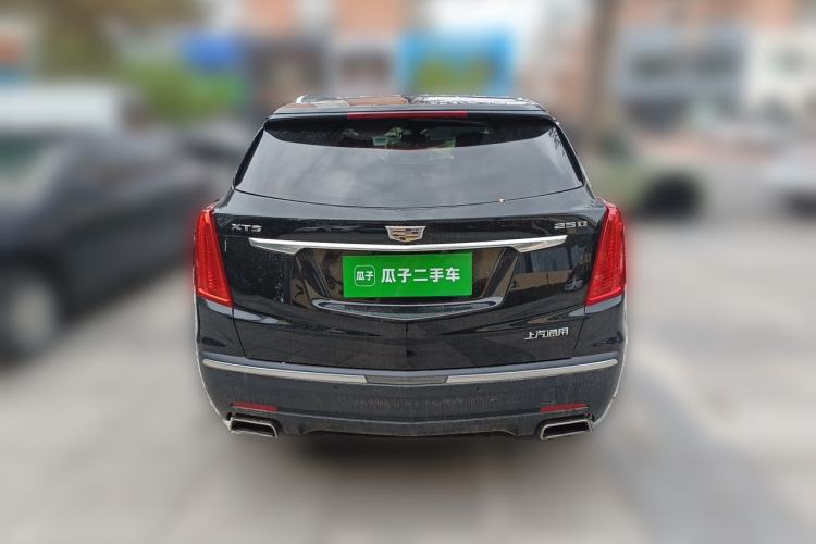 Used Cadillac XT5 2018 25T Luxury Model Rear