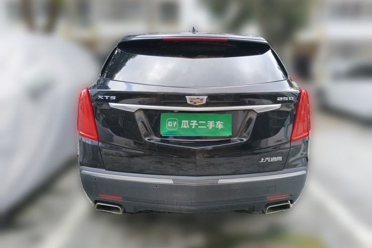 Used Cadillac XT5 2018 25T Luxury Model Rear