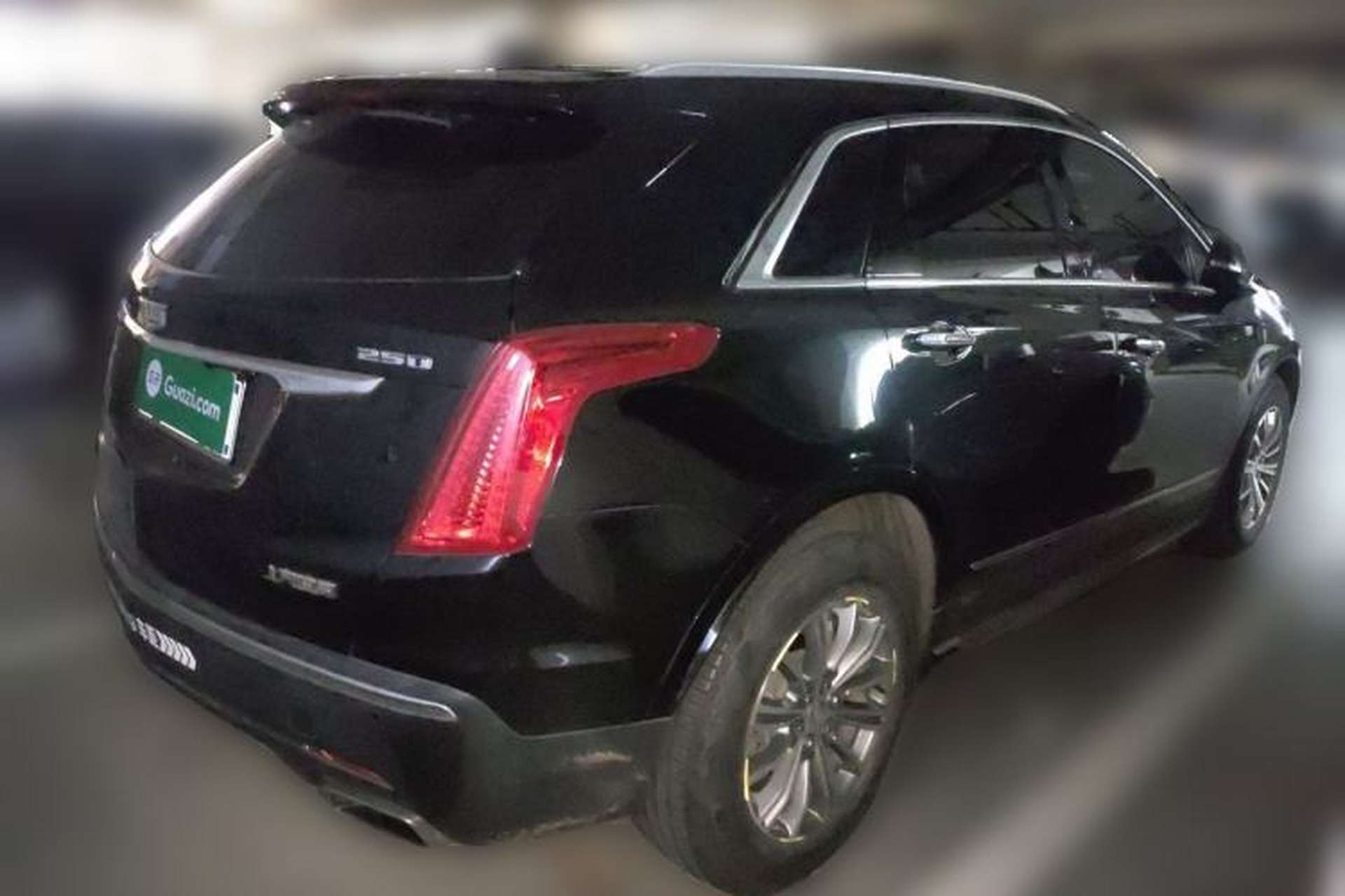 Used Cadillac XT5 2018 25T Luxury Model Rear Right 45 Deg