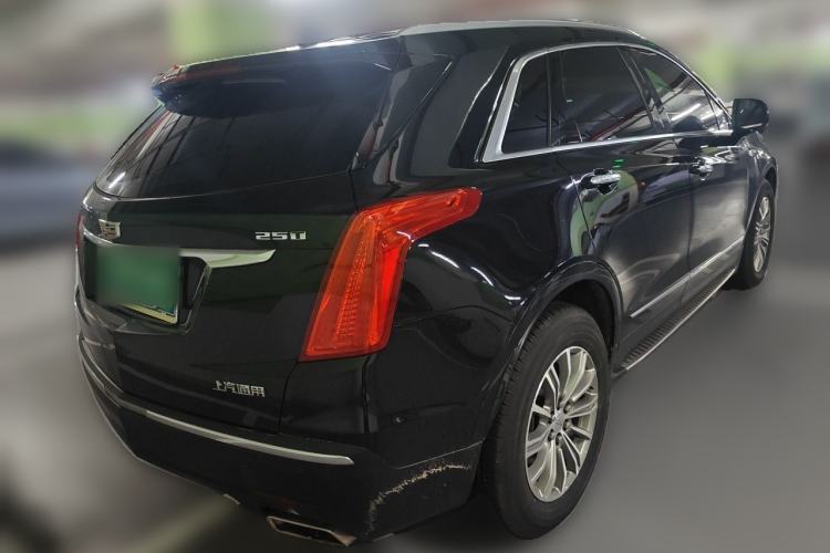 Used Cadillac XT5 2018 25T Luxury Model Rear Right 45 Deg