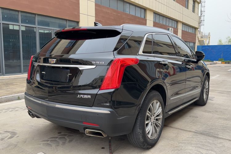 Used Cadillac XT5 2018 25T Luxury Model Rear Right 45 Deg