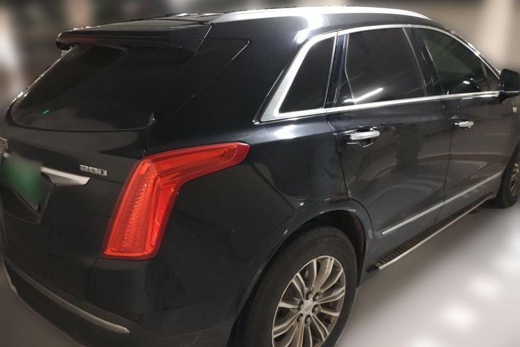 Used Cadillac XT5 2018 25T Luxury Model Rear Right 45 Deg