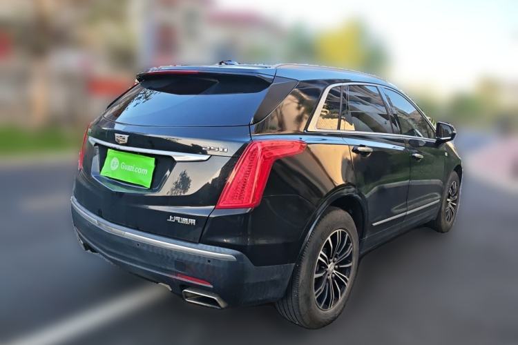 Used Cadillac XT5 2018 25T Luxury Model Rear Right 45 Deg
