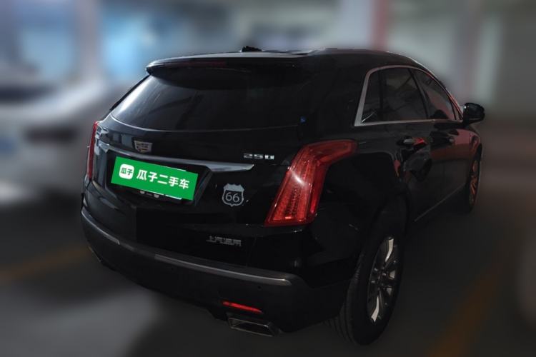 Used Cadillac XT5 2018 25T Luxury Model Rear Right 45 Deg