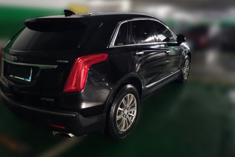 Used Cadillac XT5 2018 25T Luxury Model Rear Right 45 Deg