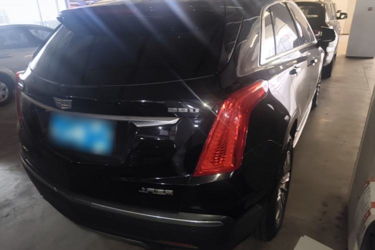 Used Cadillac XT5 2018 28T Four-Wheel Drive Luxury Model Rear Right 45 Deg