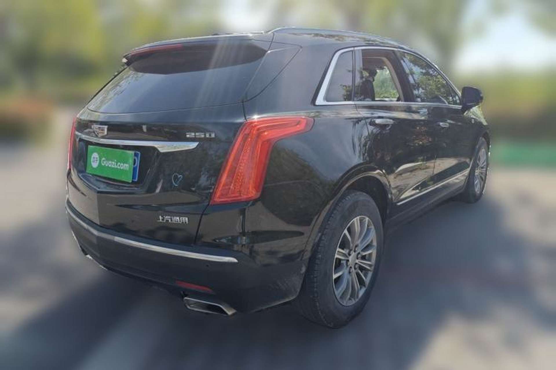 Used Cadillac XT5 2018 25T Luxury Model Rear Right 45 Deg