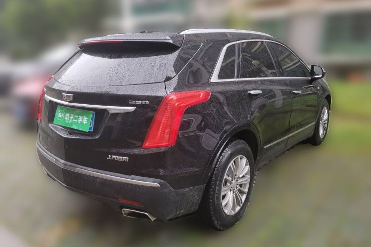 Used Cadillac XT5 2018 25T Luxury Model Rear Right 45 Deg