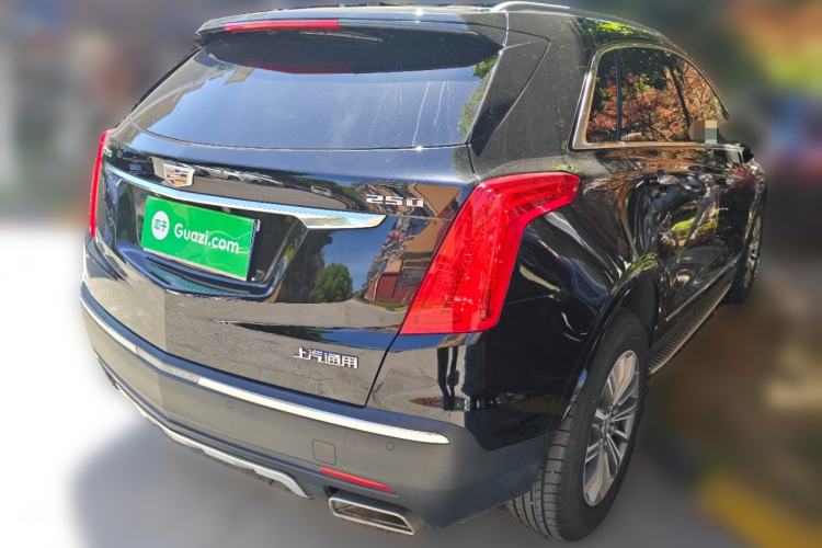 Used Cadillac XT5 2018 25T Luxury Model Rear Right 45 Deg