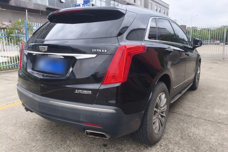 Used Cadillac XT5 2018 25T Luxury Model Rear Right 45 Deg