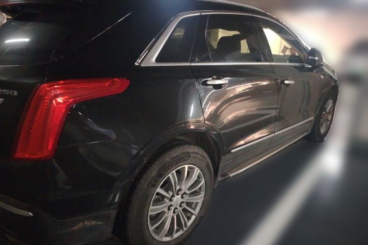 Used Cadillac XT5 2018 25T Luxury Model Rear Right 45 Deg