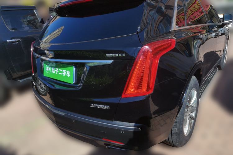 Used Cadillac XT5 2018 28T Four-Wheel Drive Luxury Model Rear Right 45 Deg