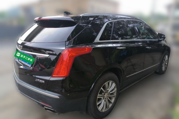 Used Cadillac XT5 2018 25T Luxury Model Rear Right 45 Deg