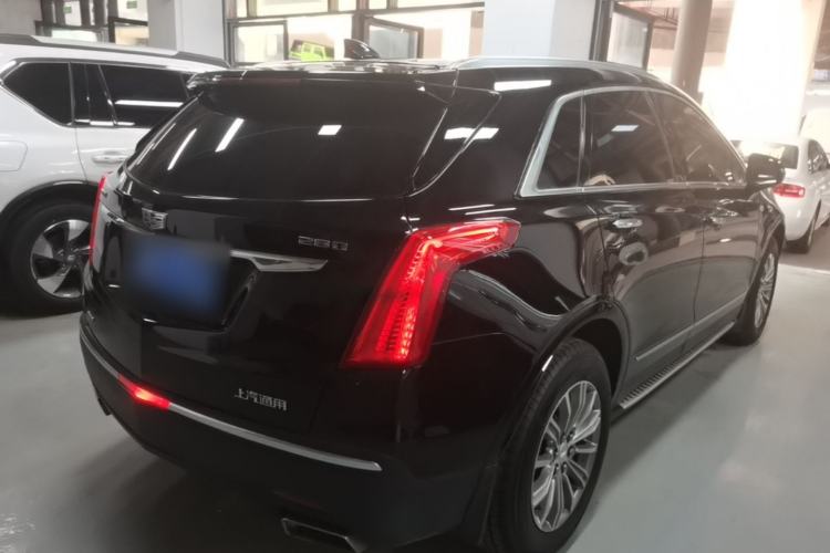 Used Cadillac XT5 2018 28T Four-Wheel Drive Luxury Model Rear Right 45 Deg